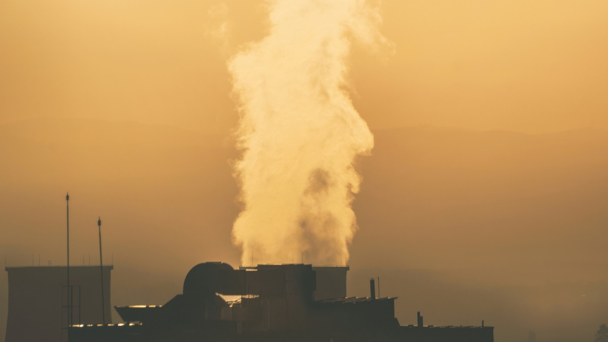 Schwer zu stoppen: Die klimaschädlichen Emissionen dürften bald zu einem Überschuss an globaler Erwärmung führen. Ist das Paris-Ziel erreichbar?