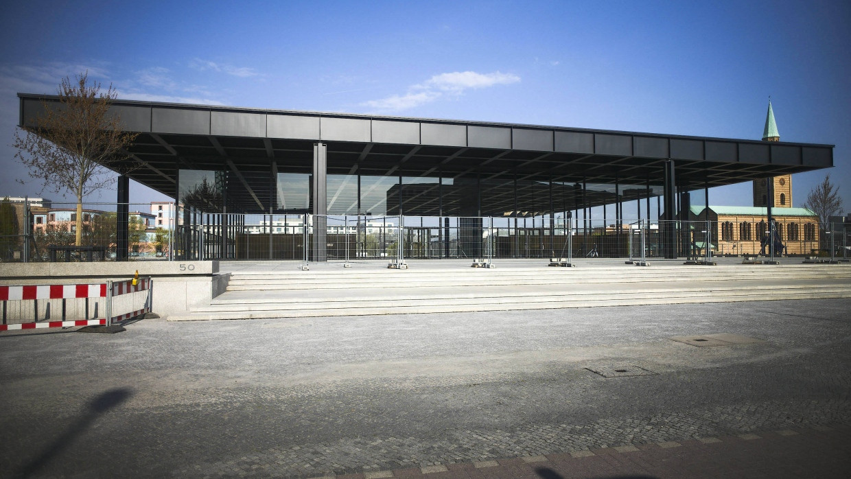 Die Mies van der Rohes neue Nationalgalerie in Berlin ist nach fünfjähriger Renovierung fertig.