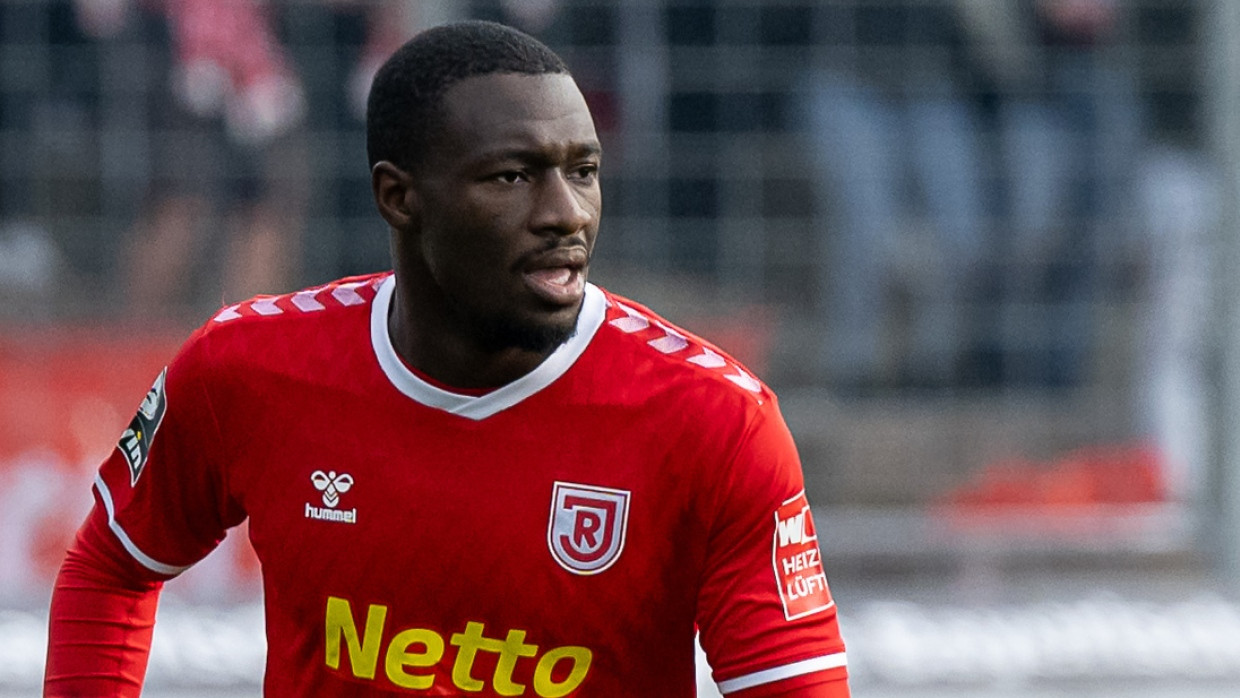 Agyemang Diawusie spielte zuletzt in der dritten Liga für den SSV Jahn Regensburg.