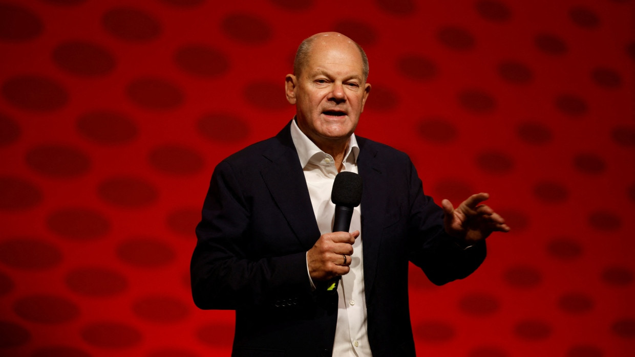 Er soll auch nach der Wahl Kanzler bleiben, wenn es nach der SPD geht: Olaf Scholz, hier bei einem sozialdemokratischen Kongress am Freitag in Berlin.