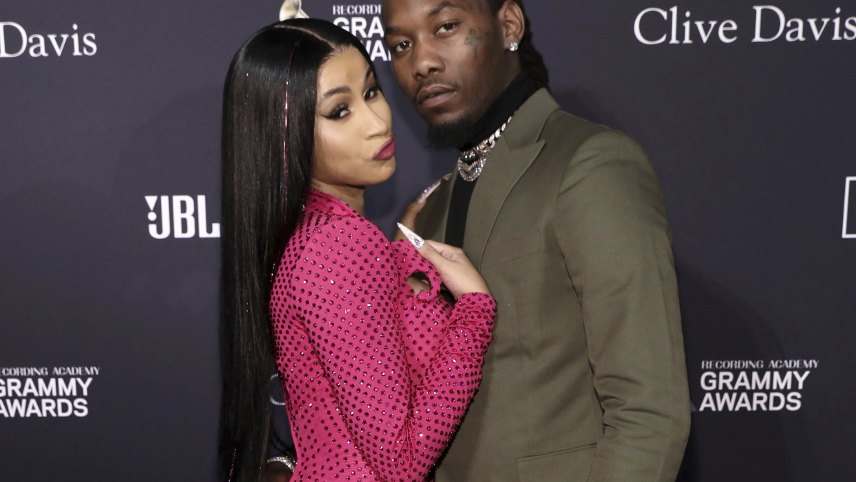 Cardi B und Offset kommen 2020 bei der Pre-Grammy Gala in Beverly Hills an.