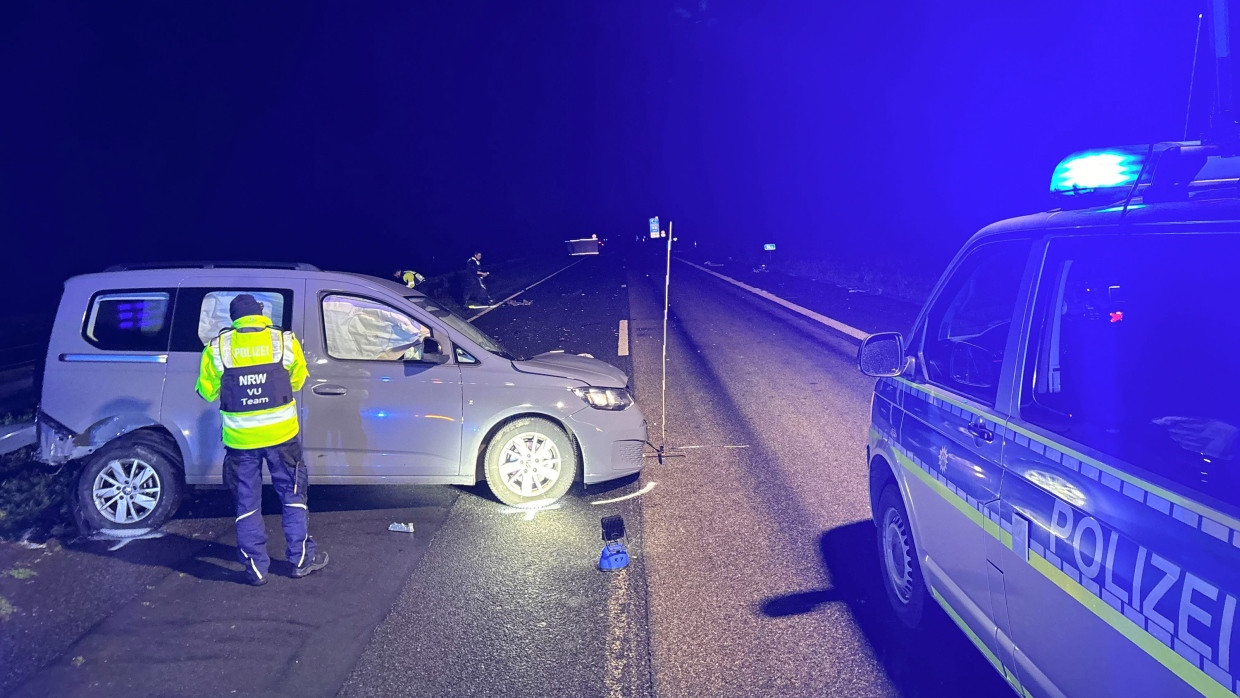 Zeugen sollen zuvor mehrfach die Polizei über den Falschfahrer informiert haben, aber die Hilfe kam zu spät.