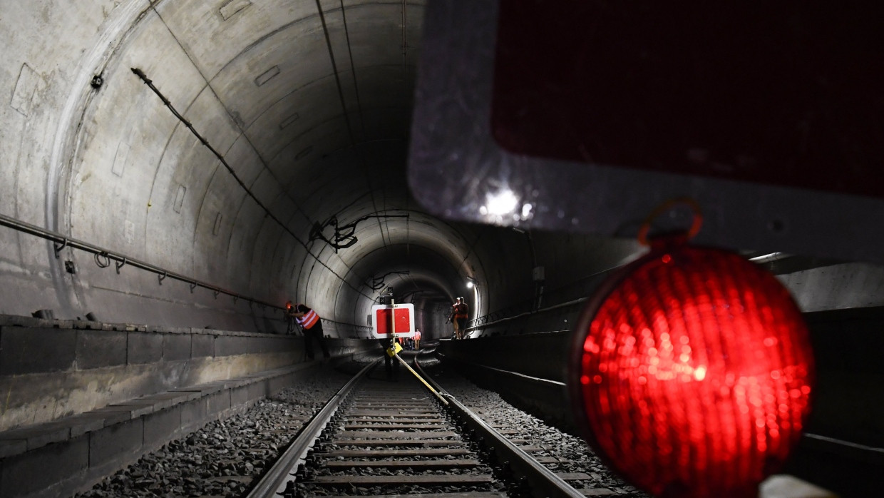 Nichts geht: Bauarbeiten im August im Frankfurter S-Bahn-Tunnel.