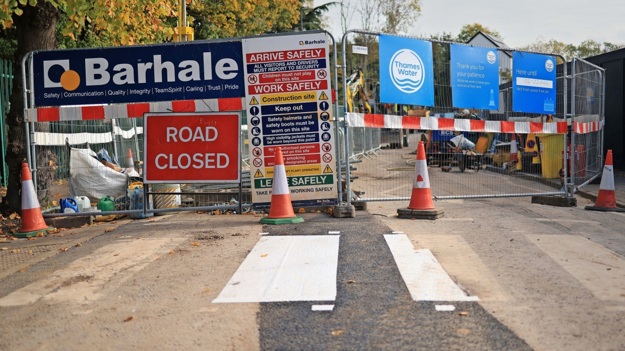 Ärgernis: Weger maroder Wasserleitungen müssen in London Straßen gesperrt werden.