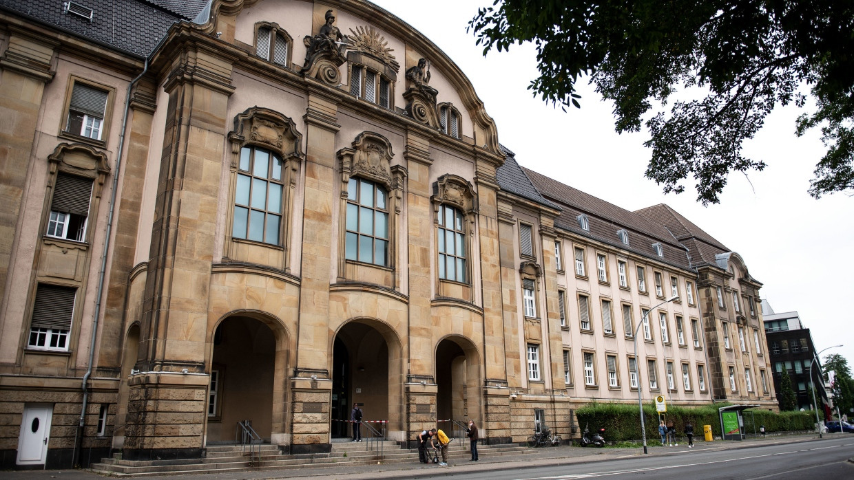 Das Landgericht Mönchengladbach von außen (Archivbild)