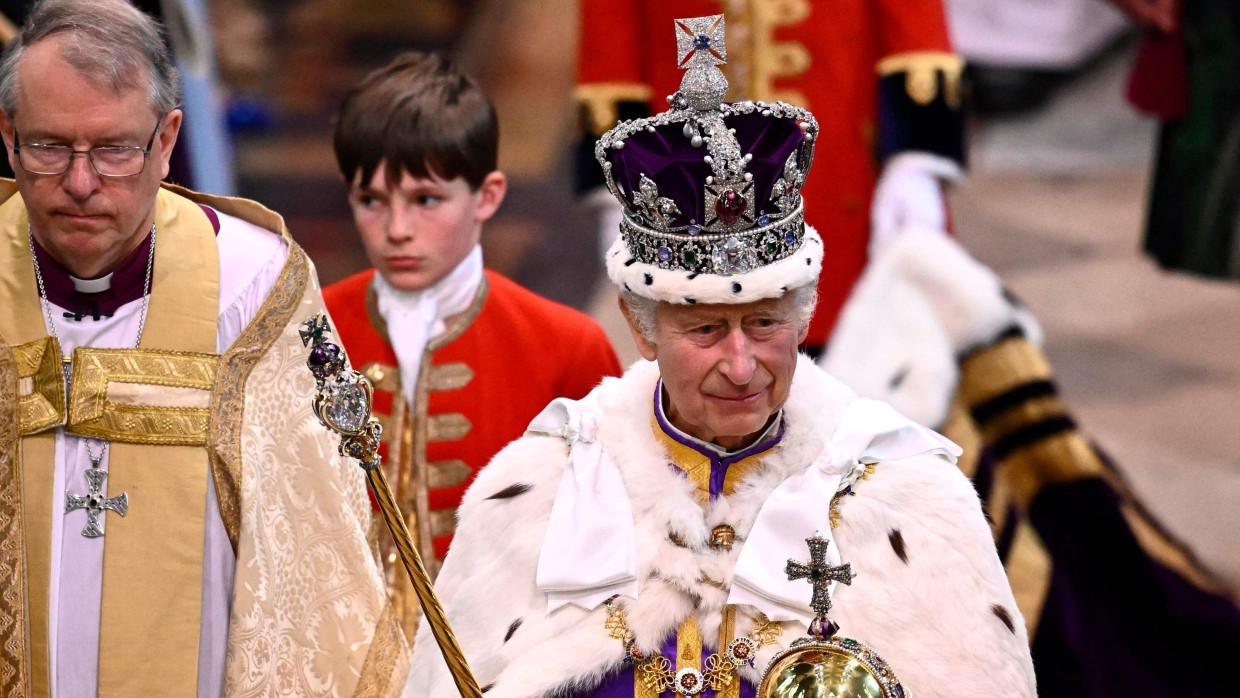 König Charles III. wird in der Westminster Abbey in London gekrönt.