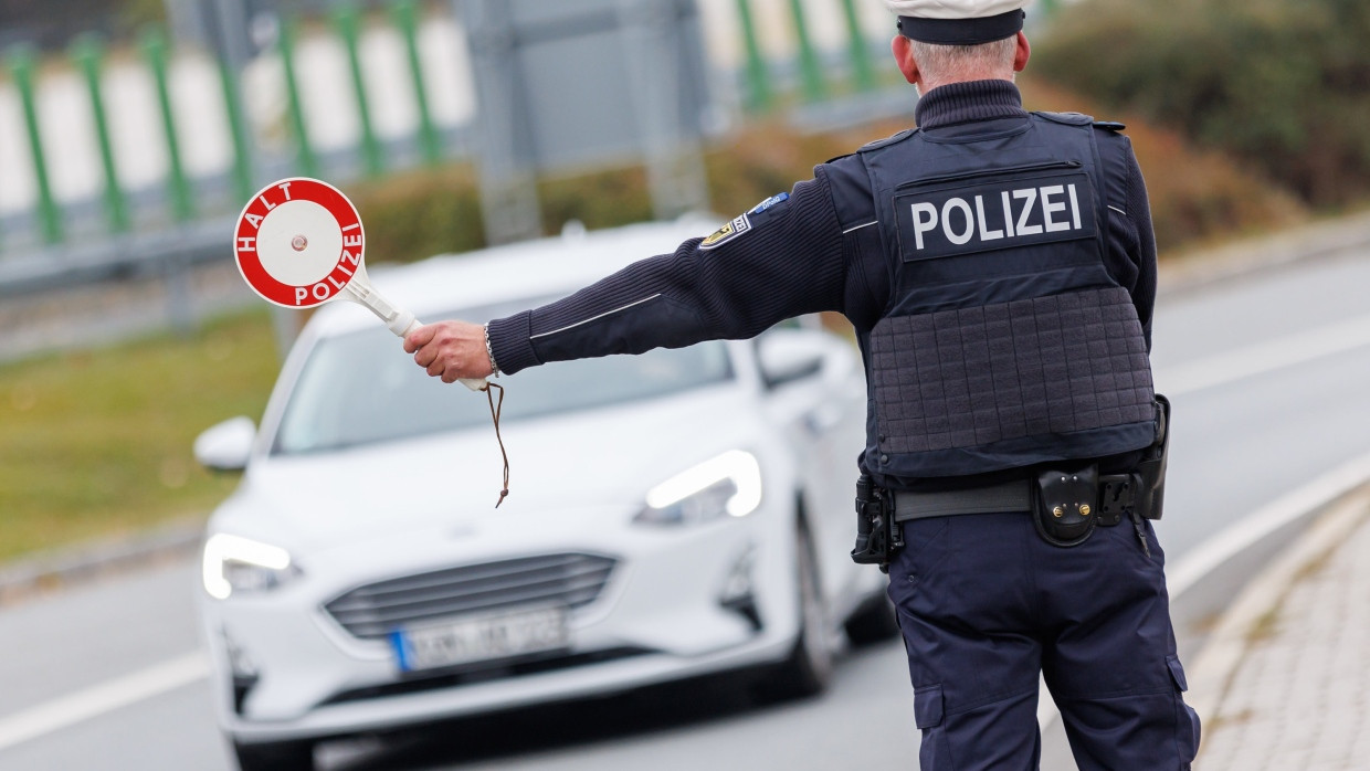 Grenzkontrolle am deutsch-tschechischen Grenzübergang Furth am Wald.