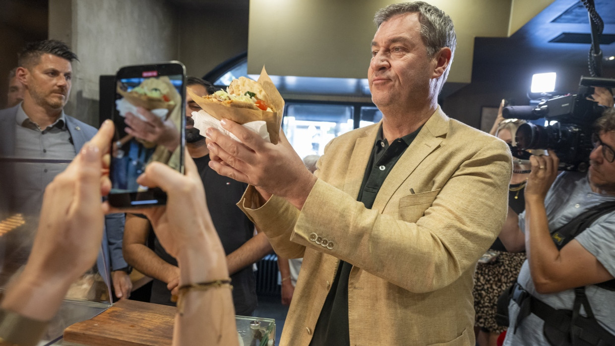 Guten Appetit! Markus Söder mit Döner