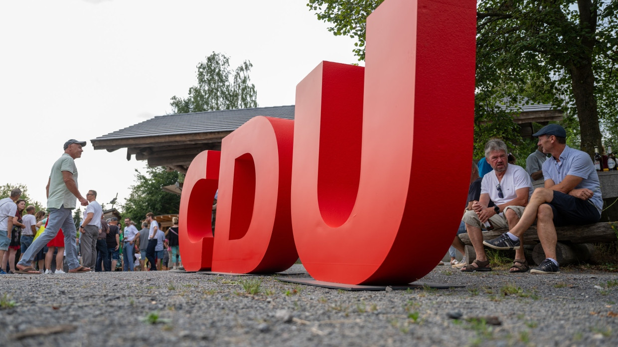 CDU-Logo auf einer Wahlkampfveranstaltung der CDU Sachsen in Dorfchemnitz