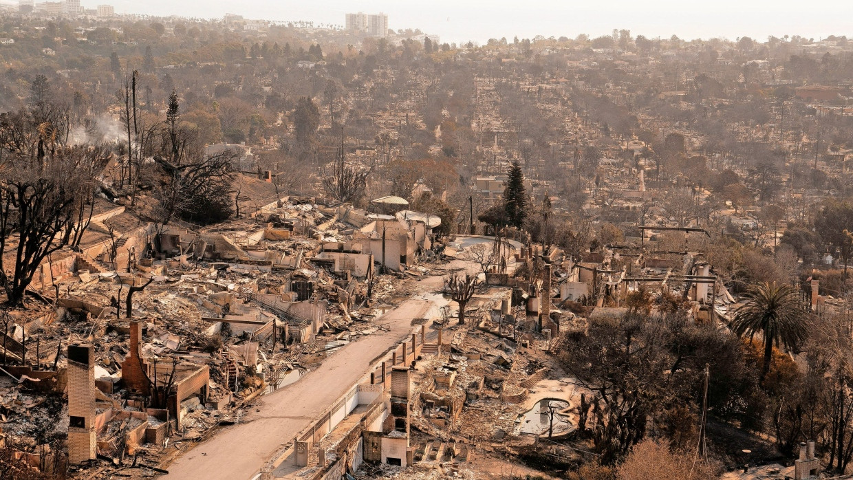 Schutt und Asche: Das LA-Viertel Pacific Palisades nach dem Feuer