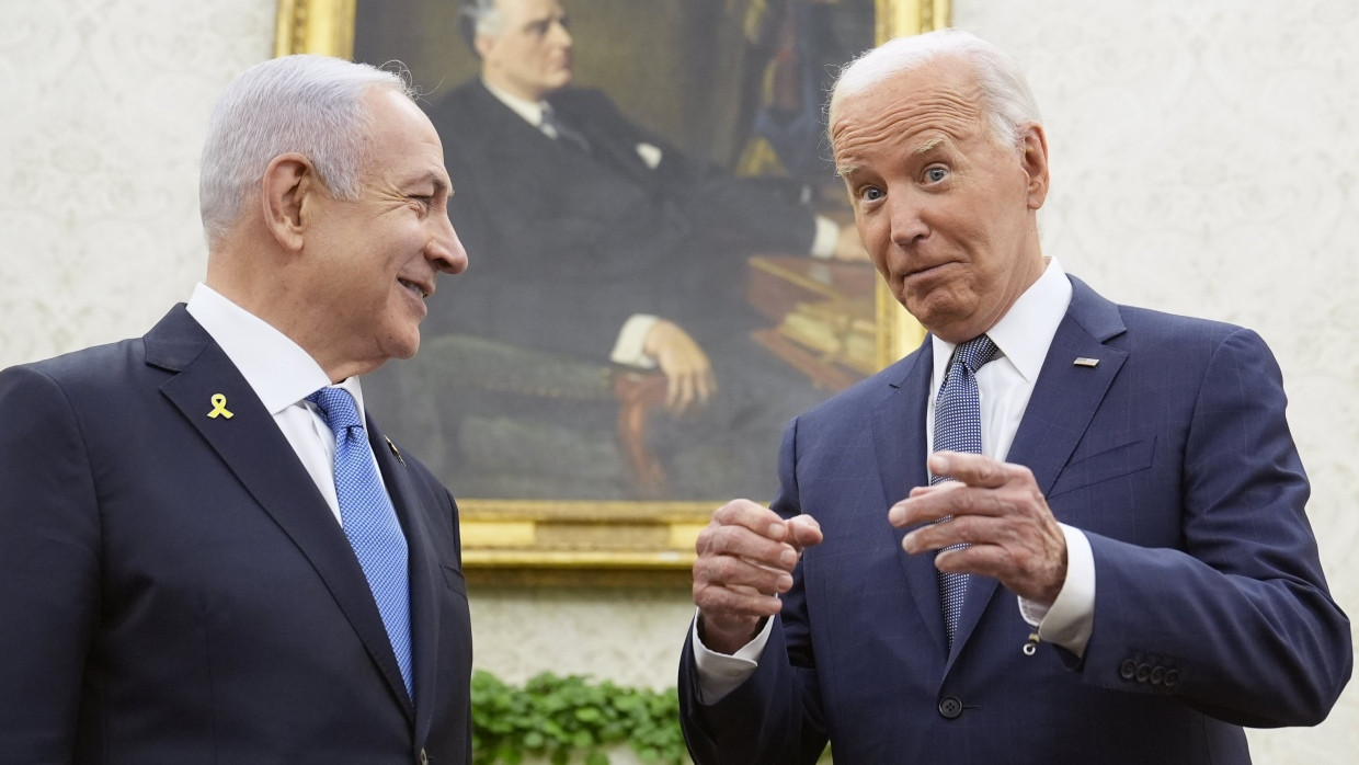 US-Präsident Joe Biden spricht mit dem israelischen Ministerpräsidenten Benjamin Netanjahu im Oval Office des Weißen Hauses.