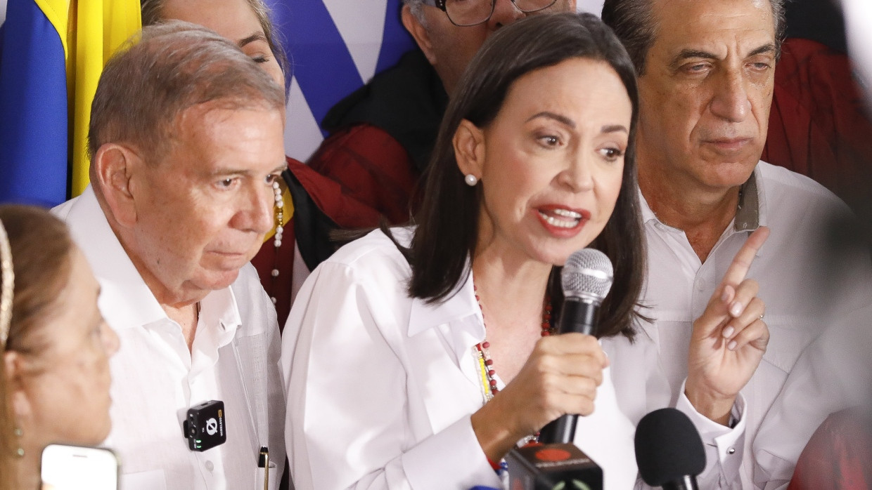 Die Oppositionsführerin María Corina Machado und Edmundo González Urrutia (links), Präsidentschaftskandidat der Opposition.