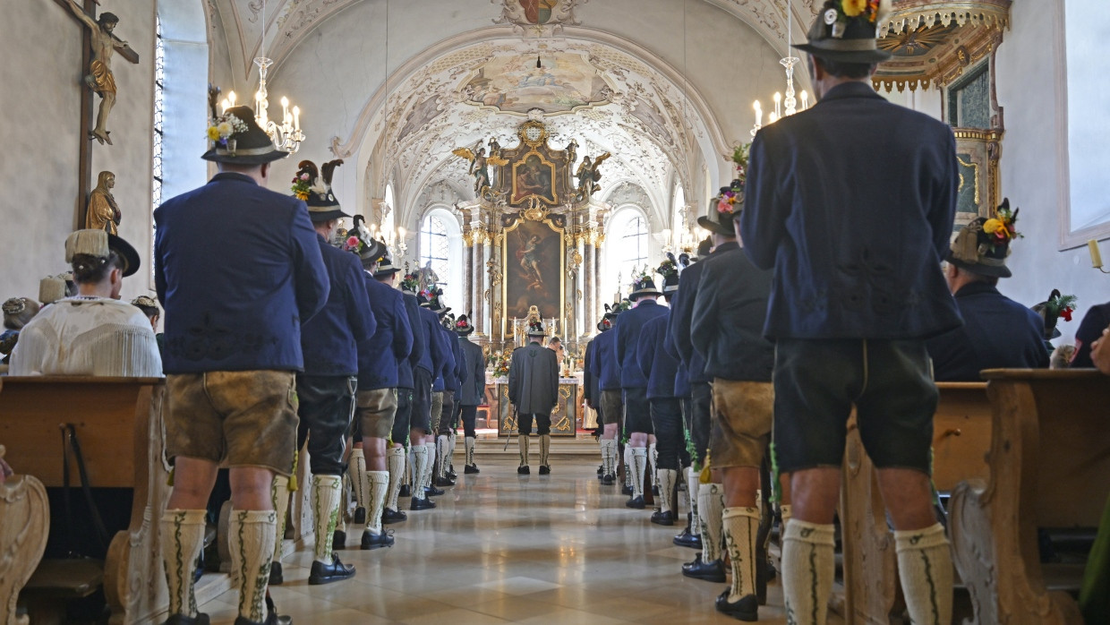 Die Staatsleistungen für die Kirchen sind in Bayern (hier ein Gottesdienst zum Heimattag in Kochel Am See) besonders hoch.