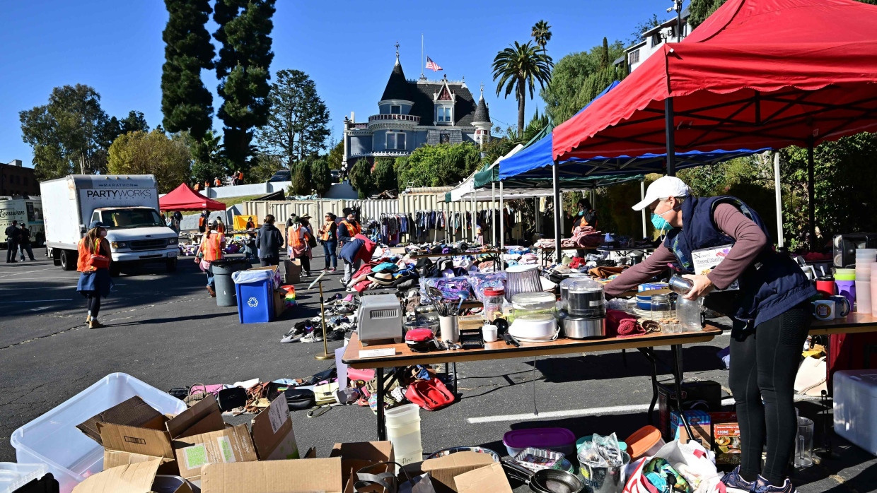 Sachspenden für die Opfer der Brände: In Los Angeles hilft, wer kann.