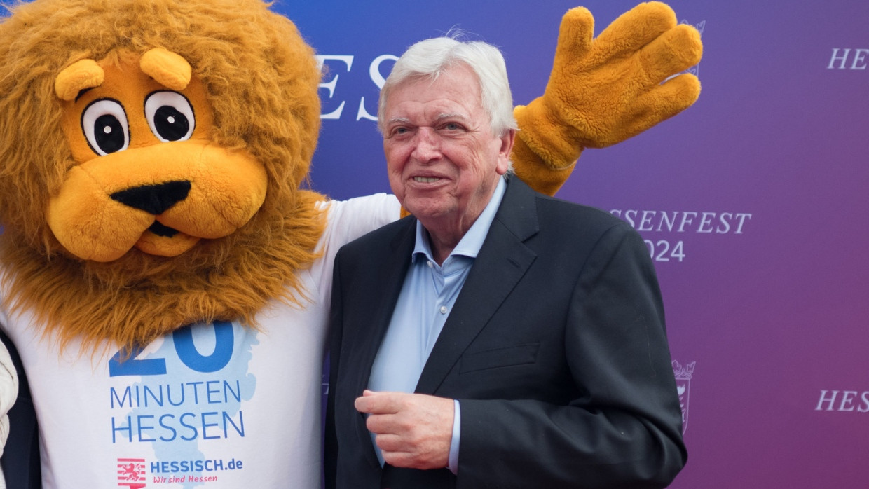 Ein Herz für den Sport: Volker Bouffier (rechts, hier 2024)