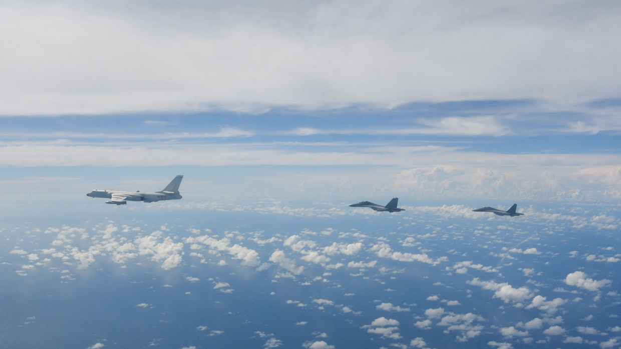 Kampfflugzeuge der chinesischen Volksbefreiungsarmee (PLA) führen um die Insel Taiwan Operationen durch. (Symbolbild)