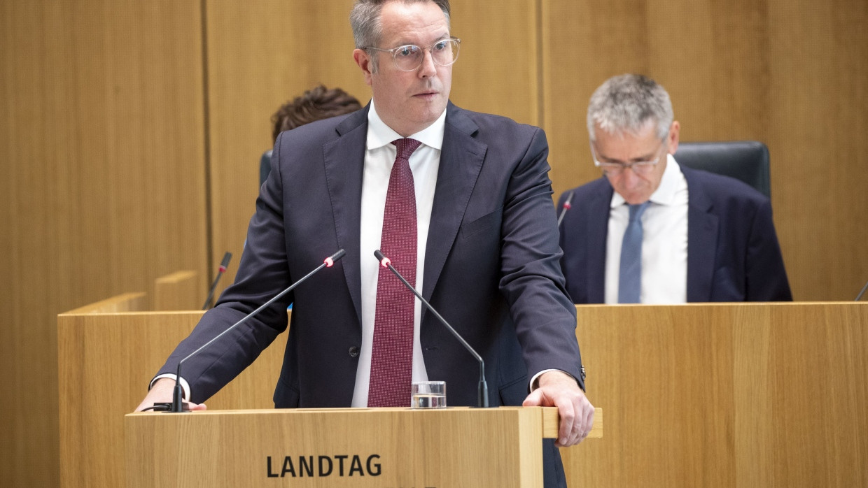 Anders als seine Vorgängerin im Amt des Ministerpräsidenten, sucht Schweitzer (SPD) gerne die Auseinandersetzung.