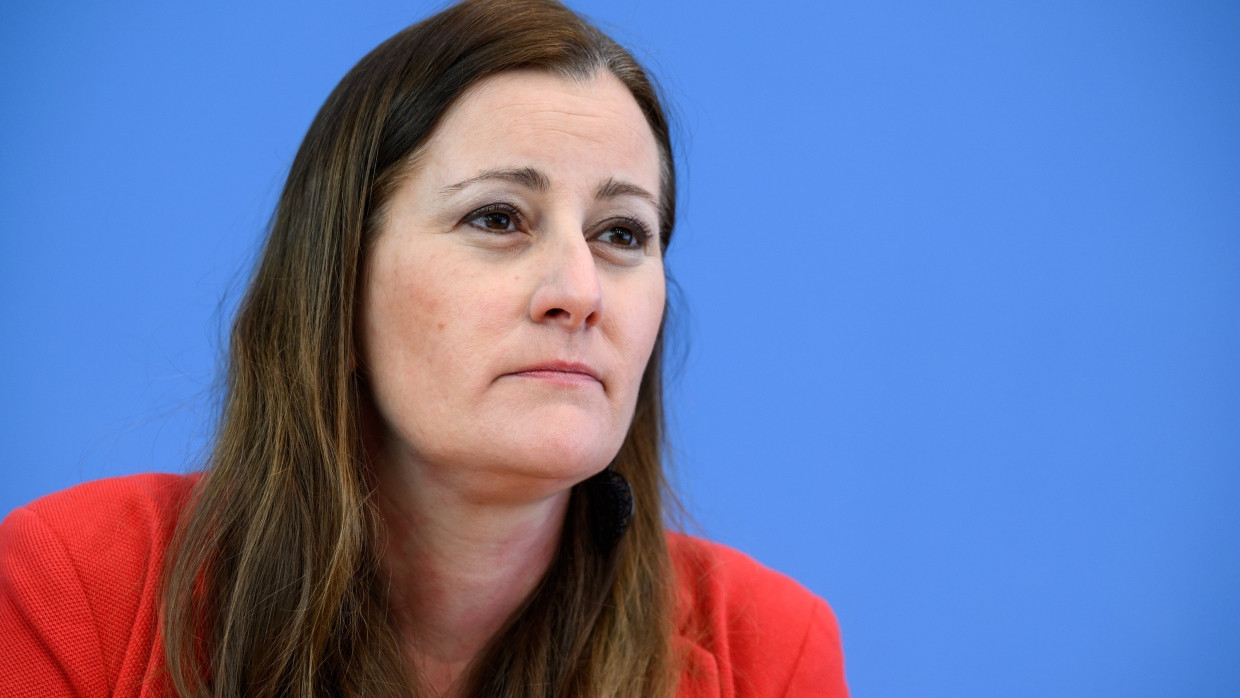 Janine Wissler Ende März in der Bundespressekonferenz