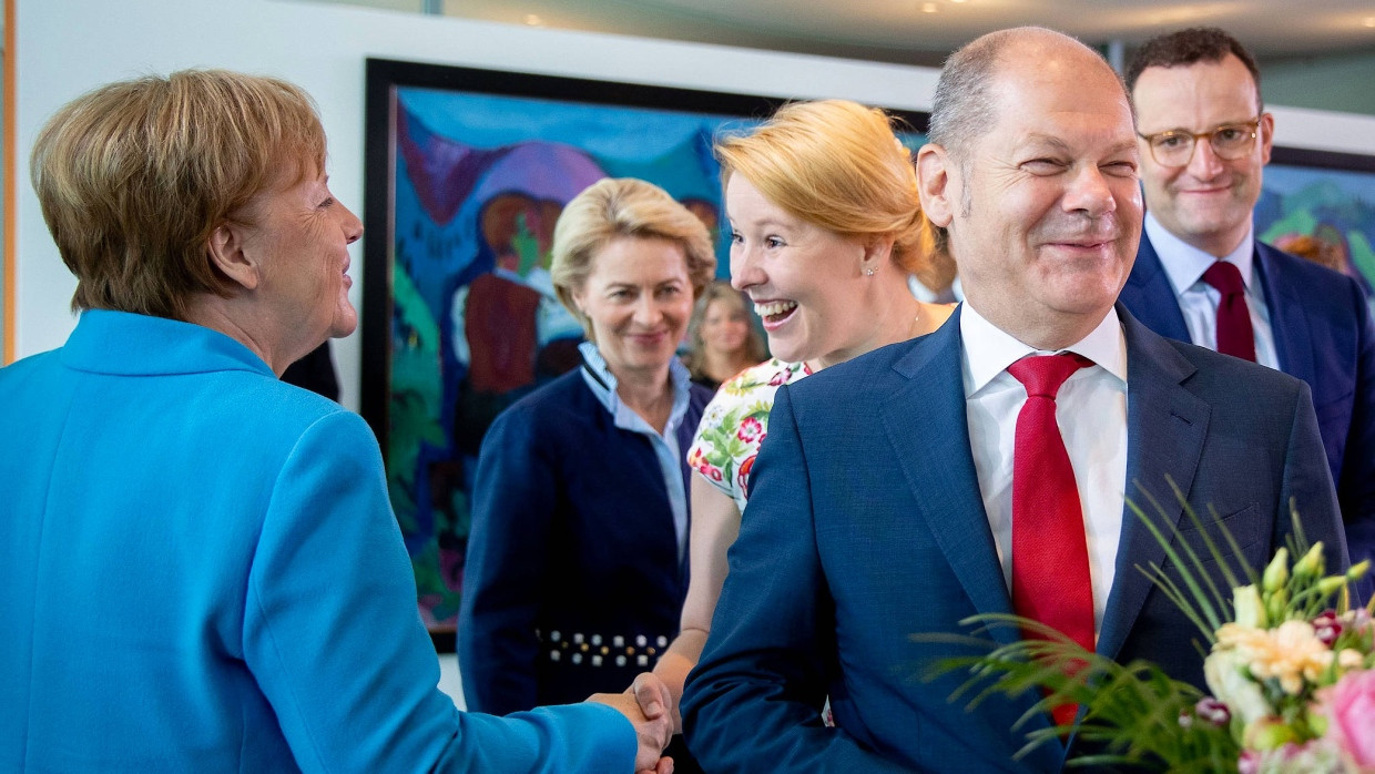 Im Kabinett gab es am 3. Juli keinen Protest der SPD-Minister Franziska Giffey und Olaf Scholz gegen die Nominierung ihrer Amtskollegin Ursula von der Leyen zur EU-Kommissionspräsidentin.