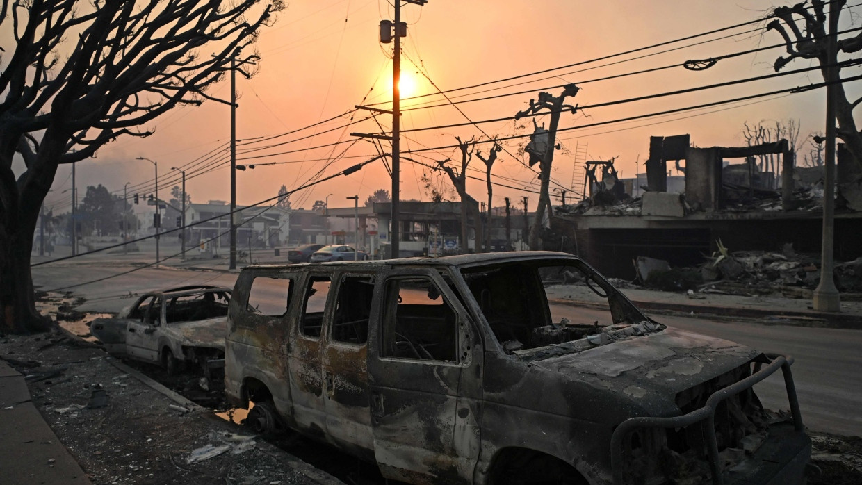 Im Großraum Los Angeles wüten gleich mehrere Waldbrände. Im Vorort Pacific Palisades hat das Palisades-Feuer heftige Schäden hinterlassen.