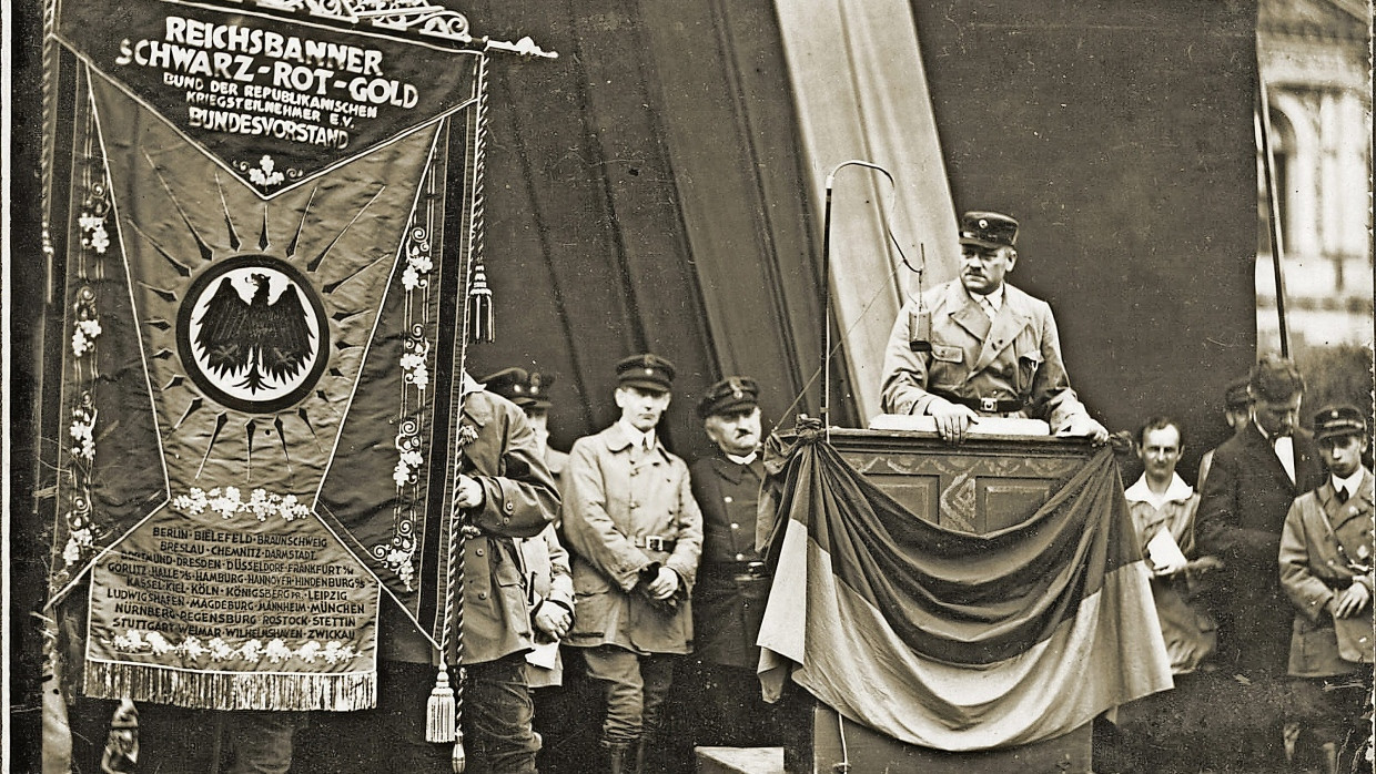 Leipzig, August 1927: Bundesverfassungsfeier des Reichsbanners Schwarz-Rot-Gold