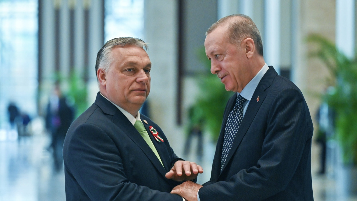 Sie machten es der NATO schwer: Der ungarische Ministerpräsident Viktor Orbàn (links)  und der türkische Staatspräsident Recep Tayyip Erdogan im März in Ankara