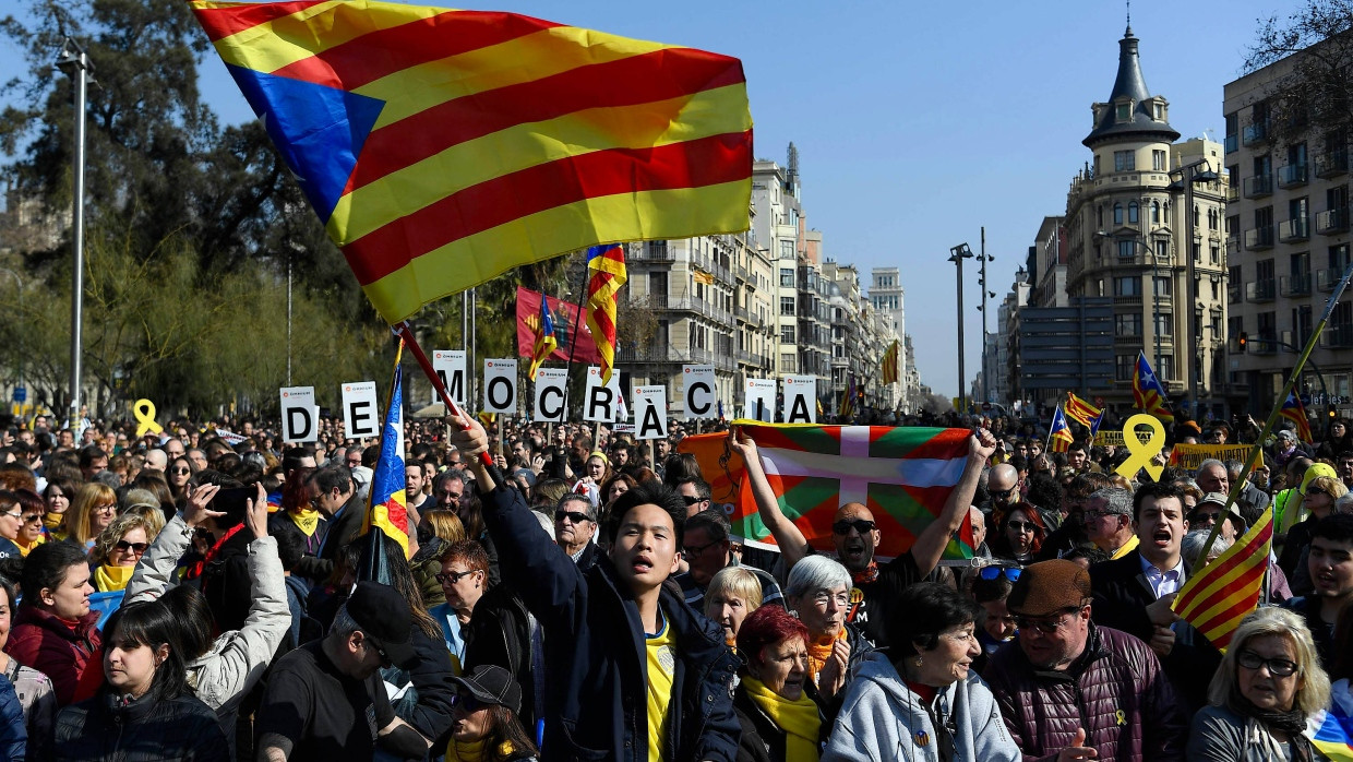 Unabhängigkeitsbefürworter protestieren in Barcelona