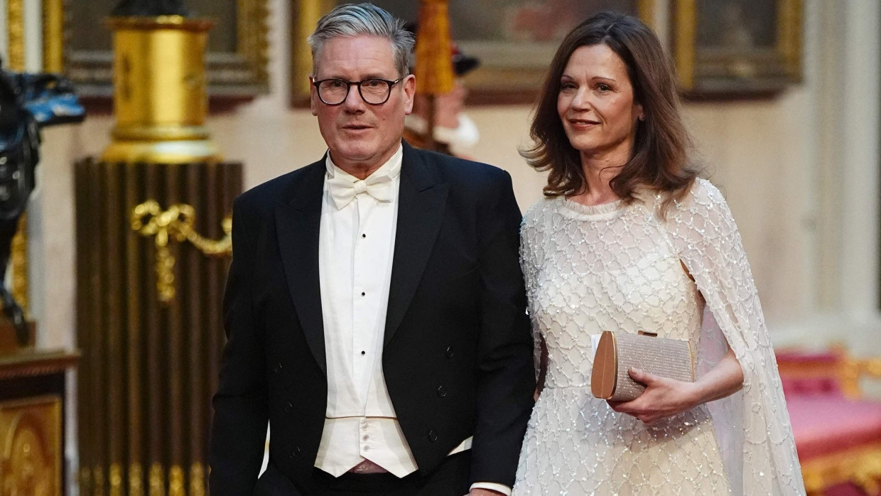 Spenden für Kleider zu spät deklariert? Premierminister Keir Starmer und seine Frau Victoria bei einem Staatsbankett im Juni im Buckingham Palast