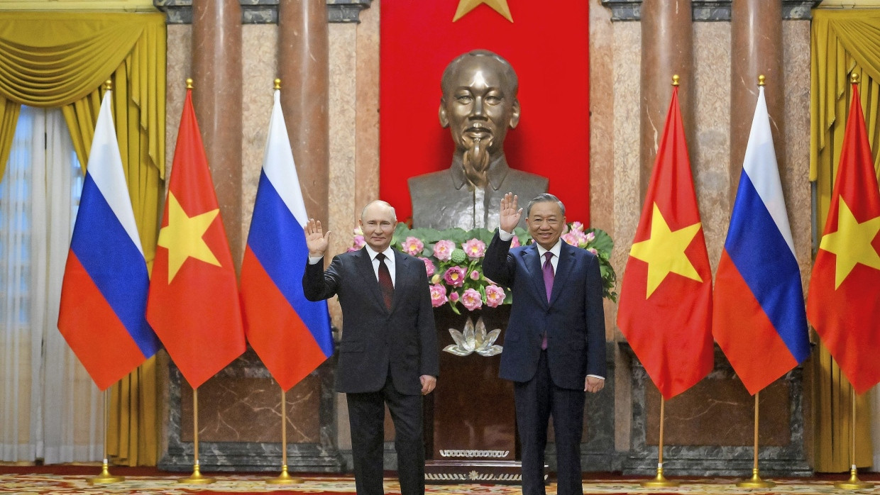 Russlands Präsident Wladimir Putin am Donnerstag in Hanoi bei Vietnams Präsident To Lam