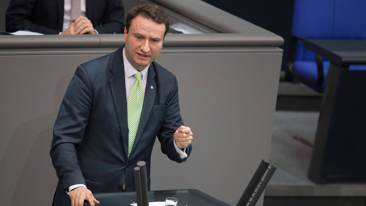 Hat bisher jede Verbindung zur Maskenaffäre bestritten: der CDU-Politiker Mark Hauptmann, hier im November 2019 im Bundestag