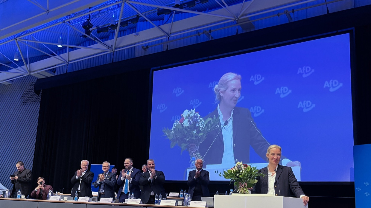 Die AfD in Baden-Württemberg (Aufnahme der AfD-Co-Vorsitzenden Alice Weidel bei der Aufstellungsversammlung in Ulm am 5. Oktober).