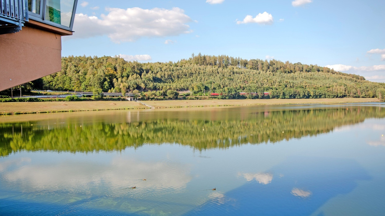 Trinkwasser, hier aus der Kinzigtalsperre, wird in Zukunft wohl kostbarer.