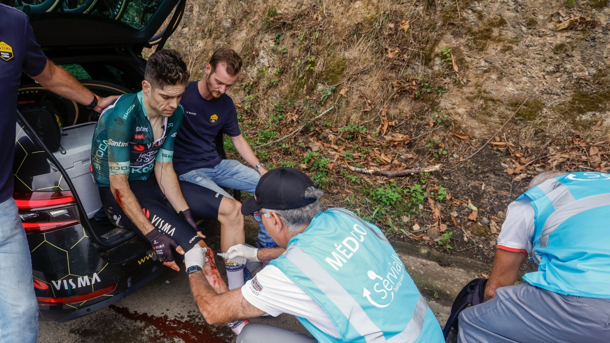 Schwer gezeichnet nach seinem Sturz: Wout van Aert