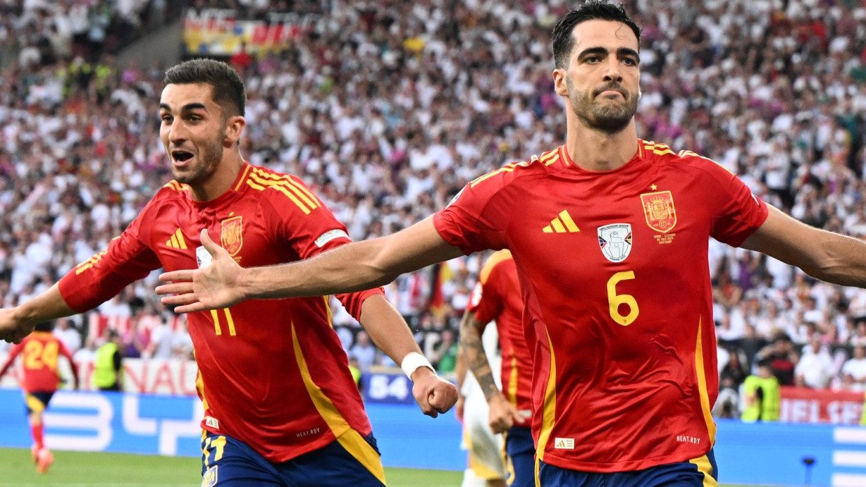 Mikel Merino (rechts) schockte die Deutschen, die Spanier haben auch im Halbfinale gute Aussichten.