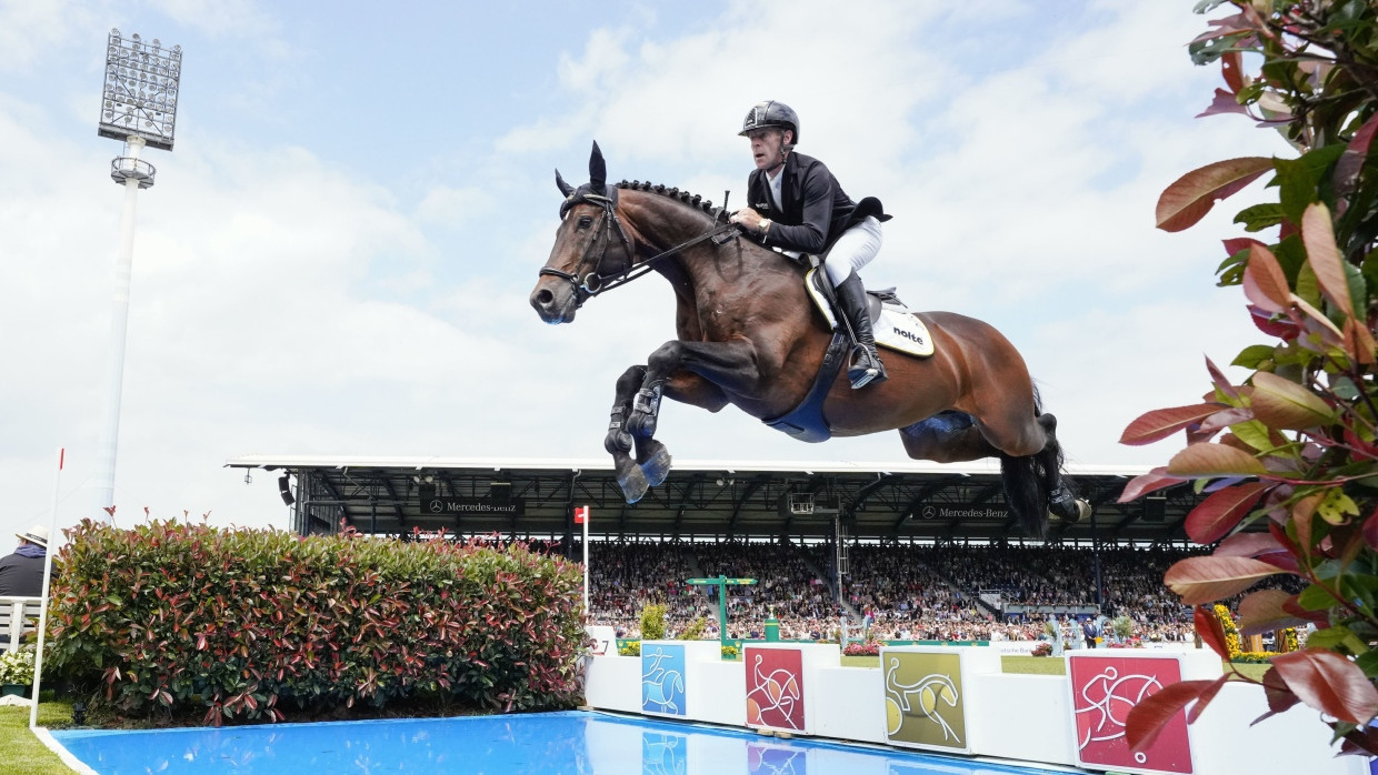 Fehlerfrei beim Großen Preis von Aachen: Marcus Ehning auf Stargold