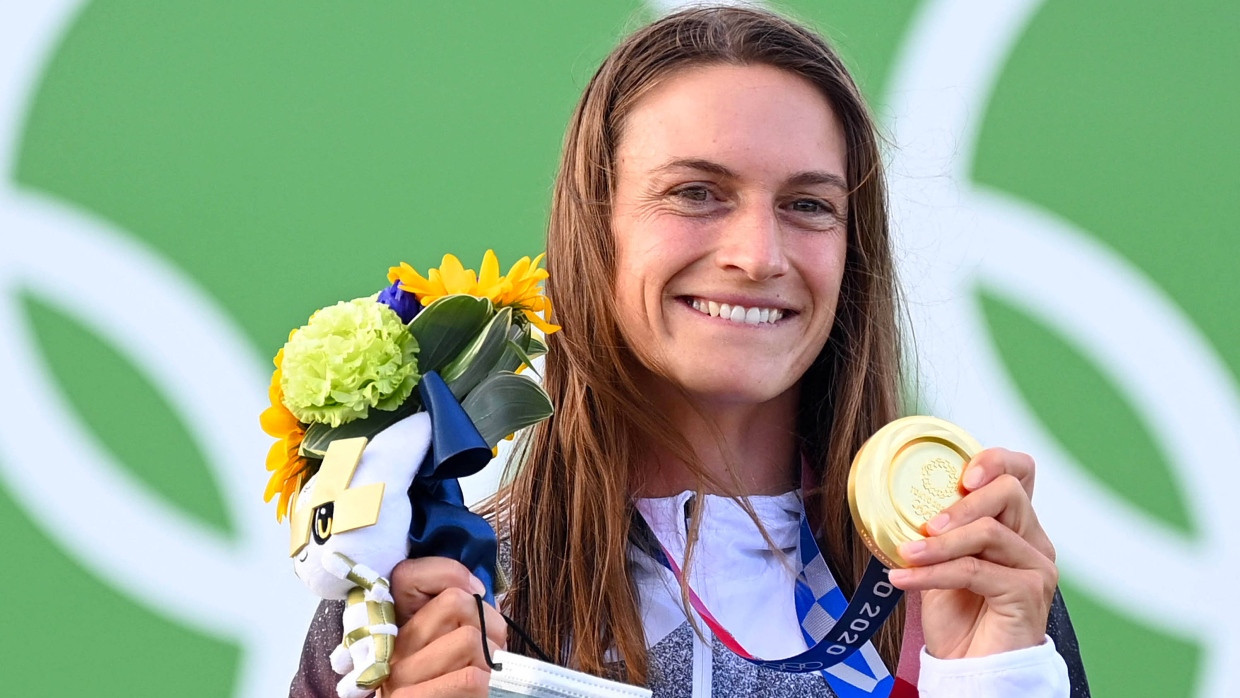 Strahlende Siegerin: Ricarda Funk mit ihrer olympischen Goldmedaille