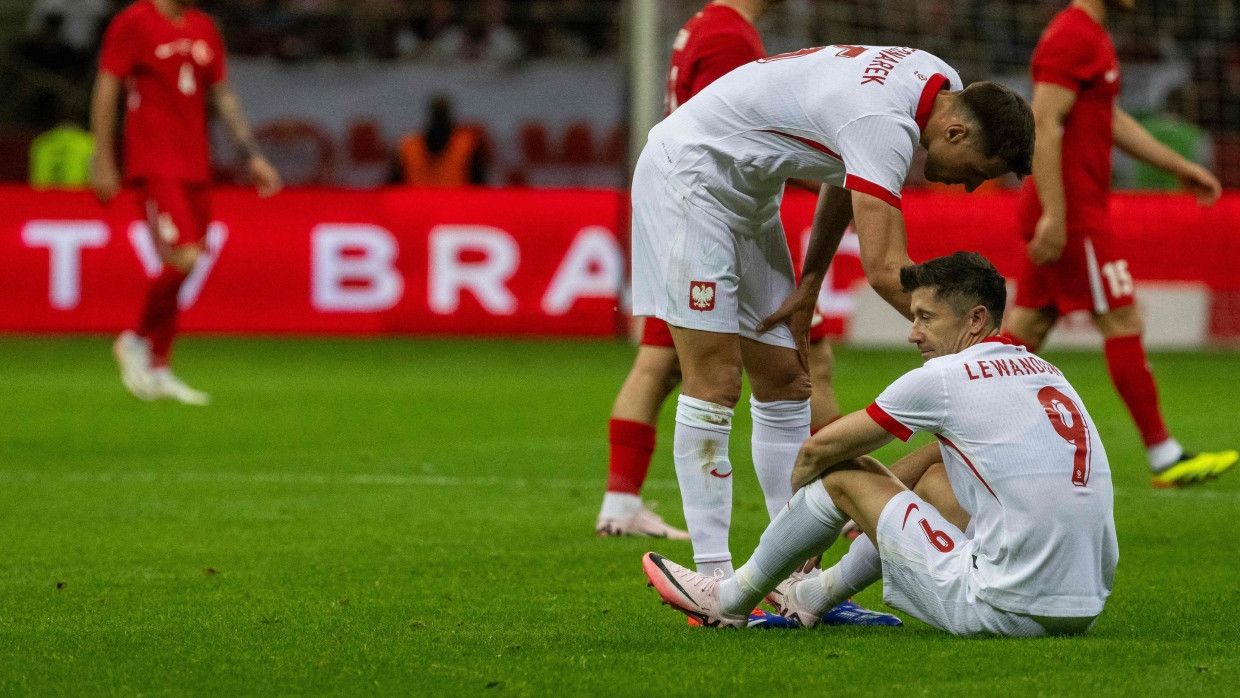 Am Boden: Robert Lewandowski