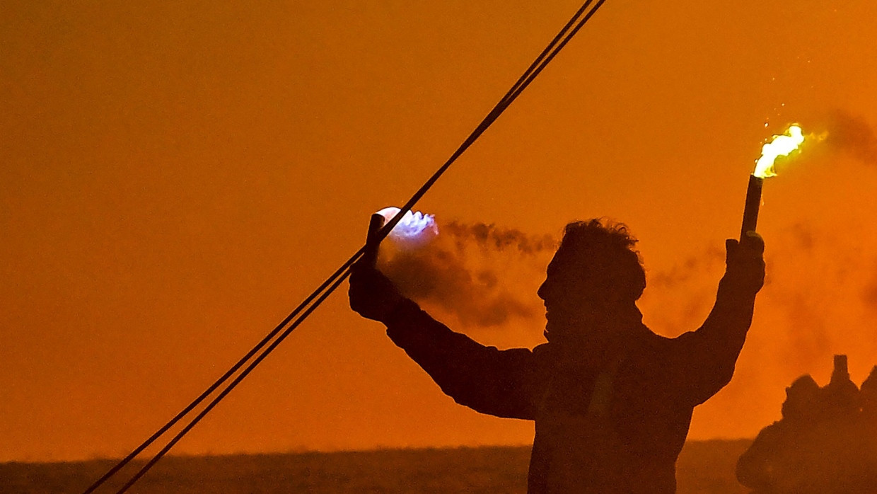 Er war zuerst im Ziel, aber Sieger sind sie alle: Charlie Dalin gewann die Vendée Globe.