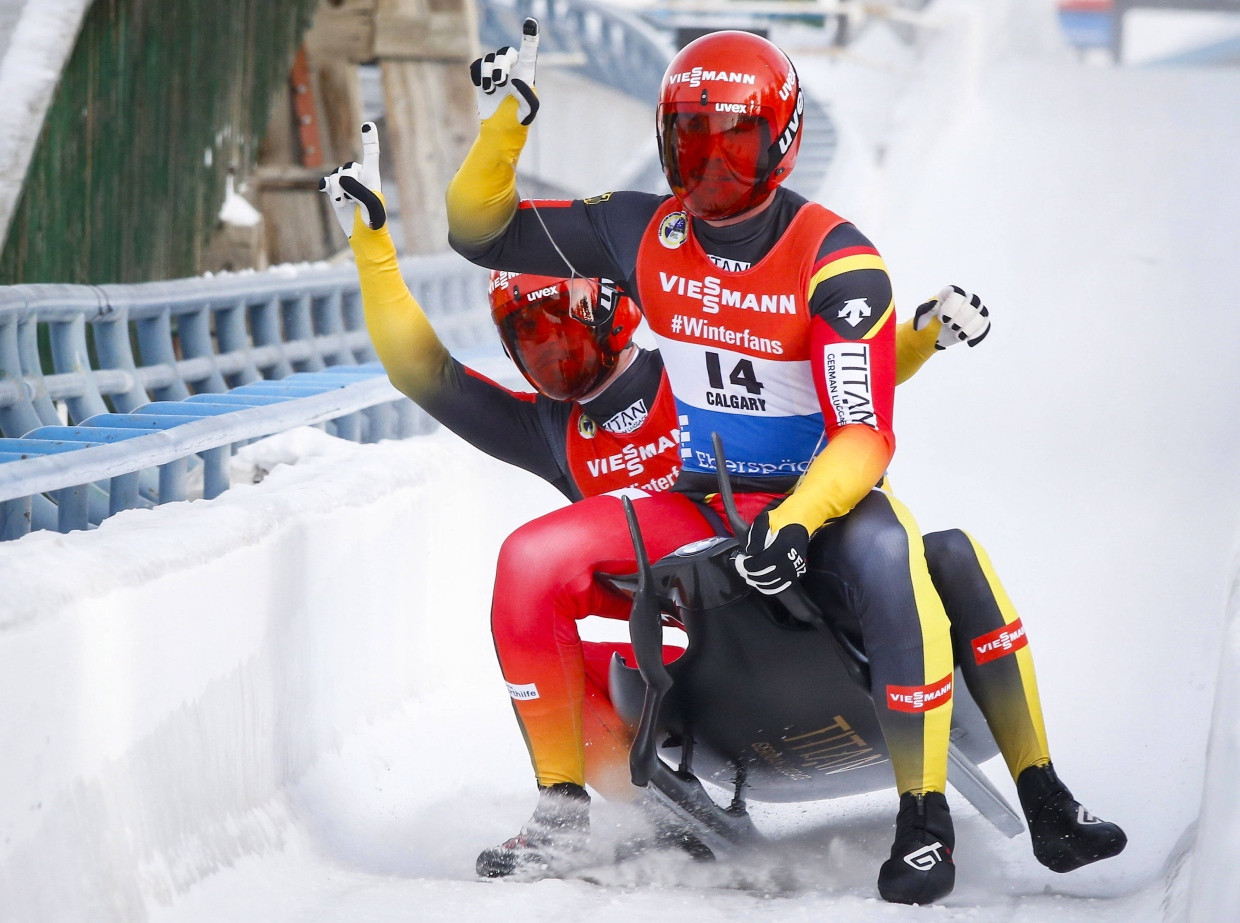 Die beiden „Tobis“ vorneweg: Tobias Wendl (r) und Tobias Arlt gewinnen in Calgary