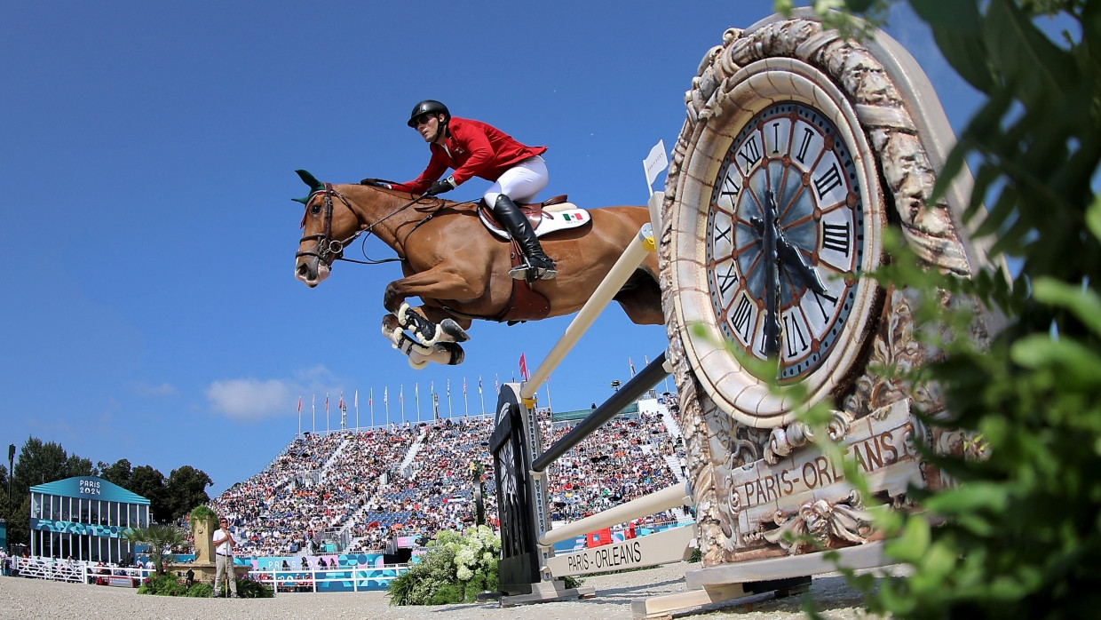 Der Mexikaner Carlos Hank Guerreiro auf Porthos Maestro bei den Olympischen Spielen 2024