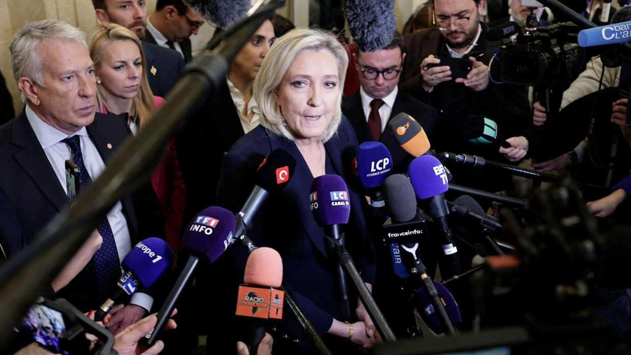 Alle Aufmerksamkeit auf Sie: RN-Fraktionschefin Marine Le Pen am Montag in der Französischen Nationalversammlung