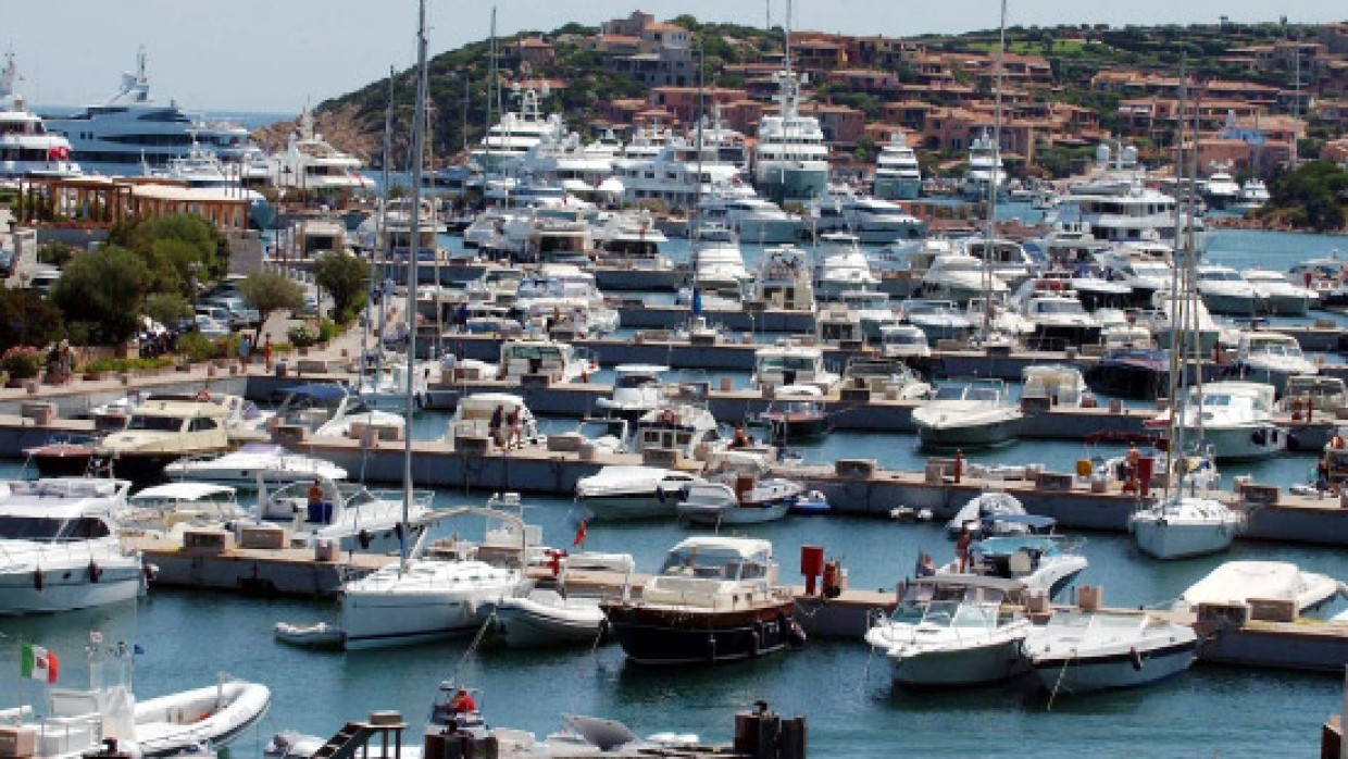 Nicht einmal die Yacht ist in Italien noch sicher: Porto Cervo auf Sardinien