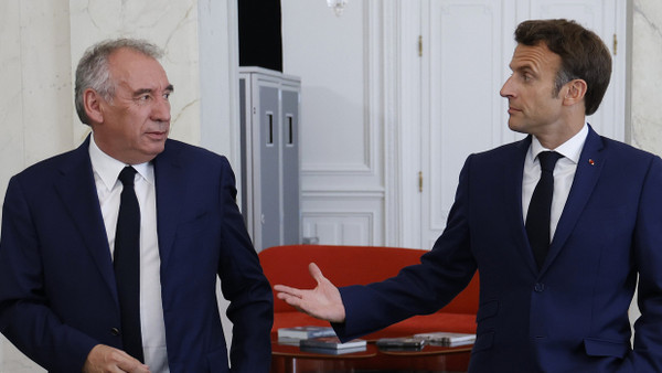 François Bayrou und der französische Präsident Emmanuel Macron im Juni 2022 in Paris.