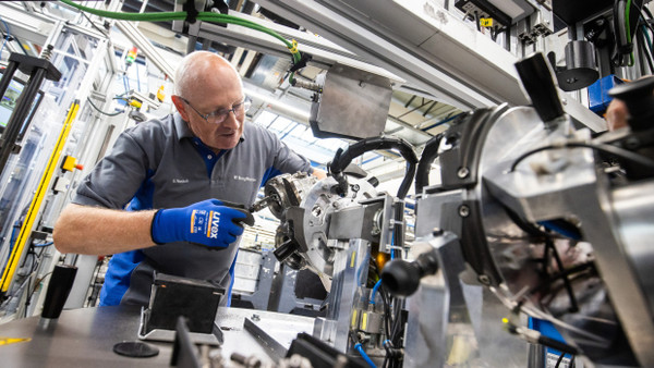 Rückgrat der deutschen Wirtschaft: Produktion des Autozulieferers Borg Warner in Kirchheimbolanden