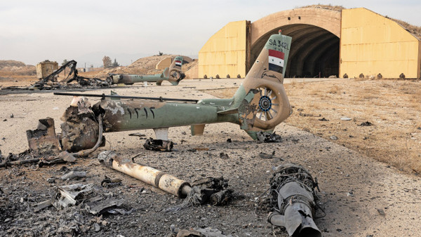 Der Militärflughafen Mezzeh in Damaskus nach einem israelischen Drohnenangriff am 11. Dezember