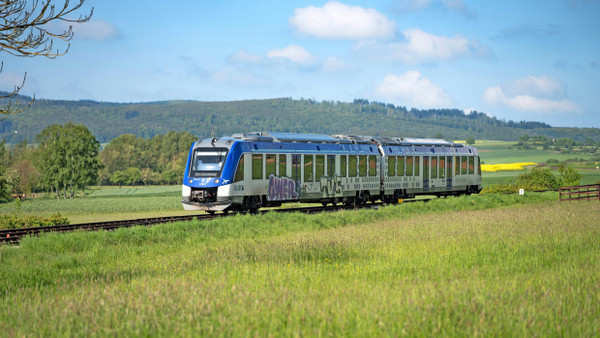 Schwierigkeiten mit den Brennstoffzellen: mit Wasserstoff betriebener Zug der Taunusbahn