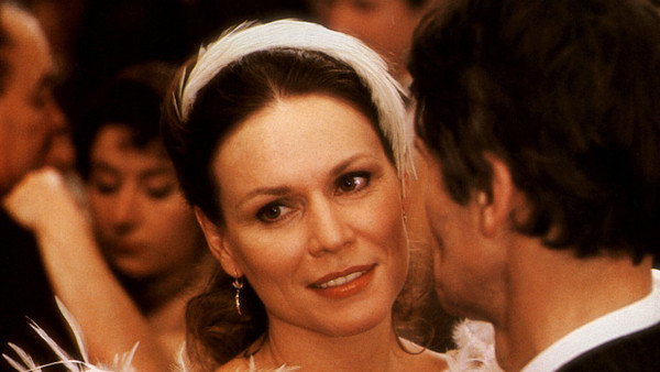 Marthe Keller in „Rote Küsse“ (1985), Regie: Vera Belmont