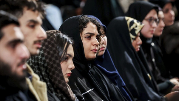 Studenten an der Universität in Teheran