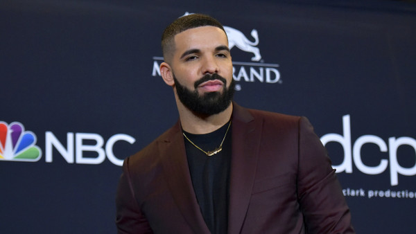 Rapper Drake verklagt Universal Music.