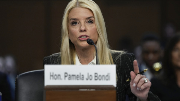 Pam Bondi bei ihrer Anhörung am Mittwoch.